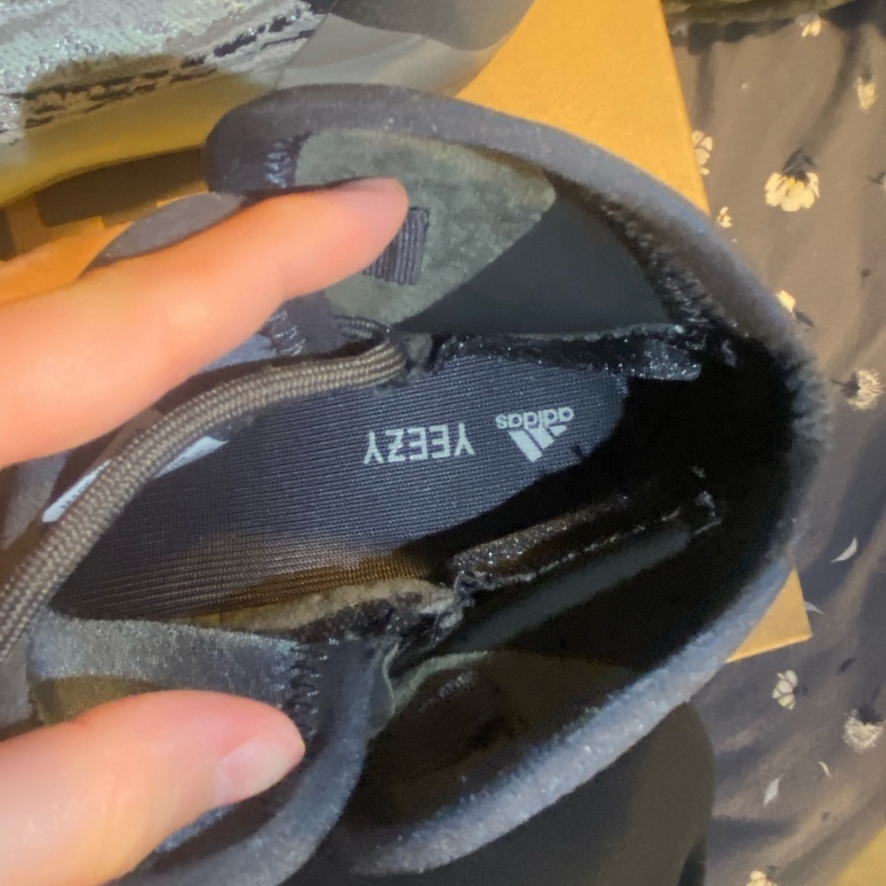 Yeezy Quantum Sneakers in Black/Blue and Cream - Picture 10 of 11
